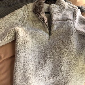 Cream/brown sherpa pullover